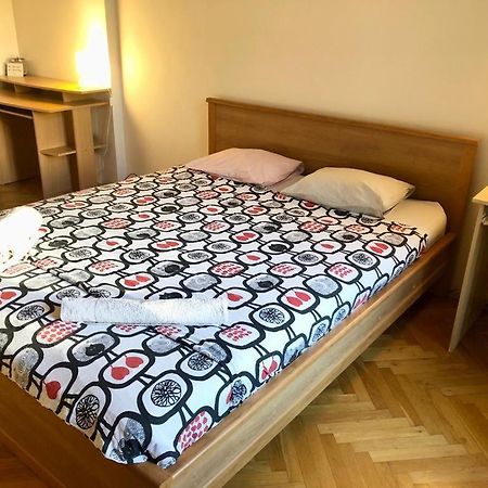Chez Jitka Et Gautier - A Great Alternative To A Hotel ปราก ภายนอก รูปภาพ