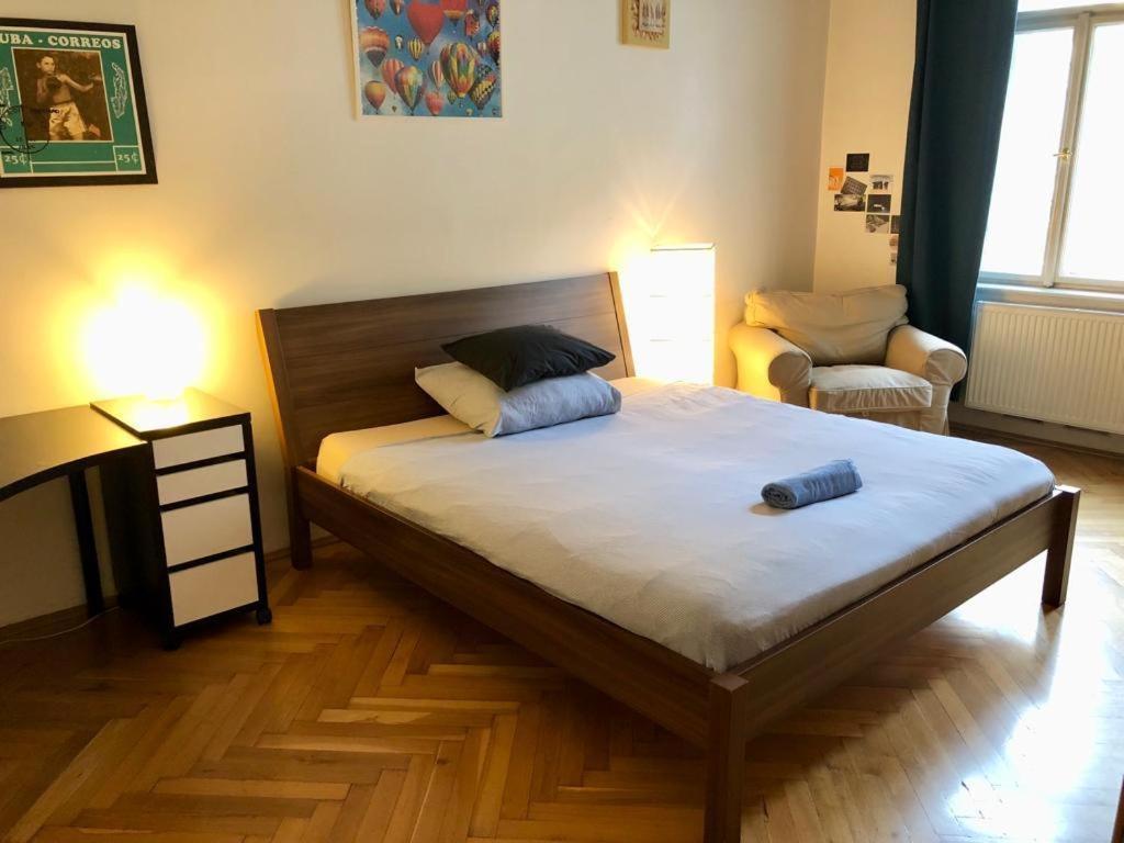 Chez Jitka Et Gautier - A Great Alternative To A Hotel ปราก ภายนอก รูปภาพ
